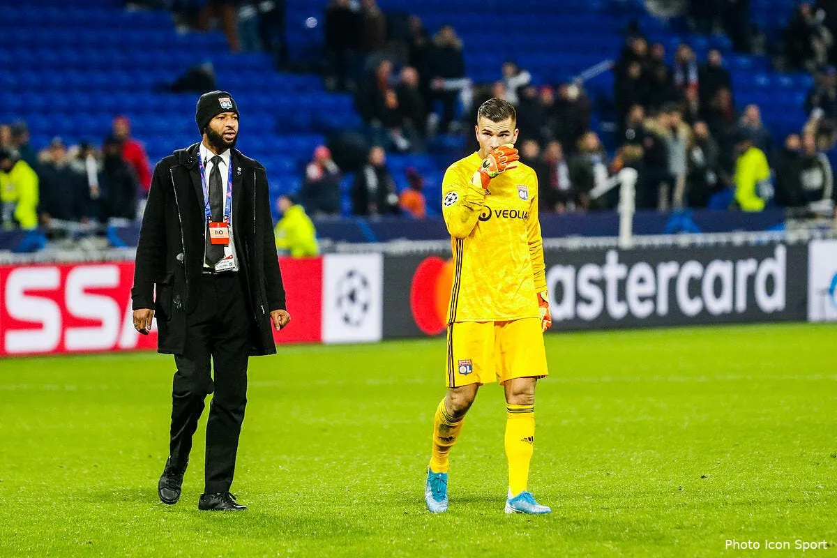 ol anthony lopes evite de tailler ses amis bad gones icon bia 101219 08 72272417