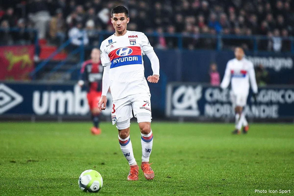 ol aouar discute avec le fc barcelone avant le mercato iconsport icon dib 031217 08 28202149