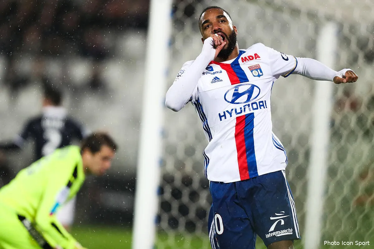 ol arsenal compte miser plus de 50 me sur lacazette iconsport blo 030317 01 12172766