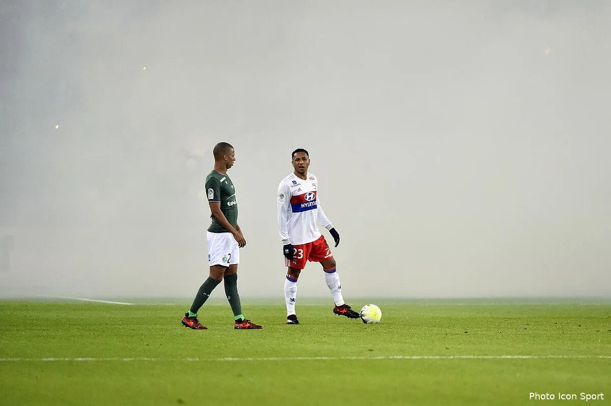 ol asse vincent duluc entre dans la melee des supporters iconsport icon laf 051117 02 03236599