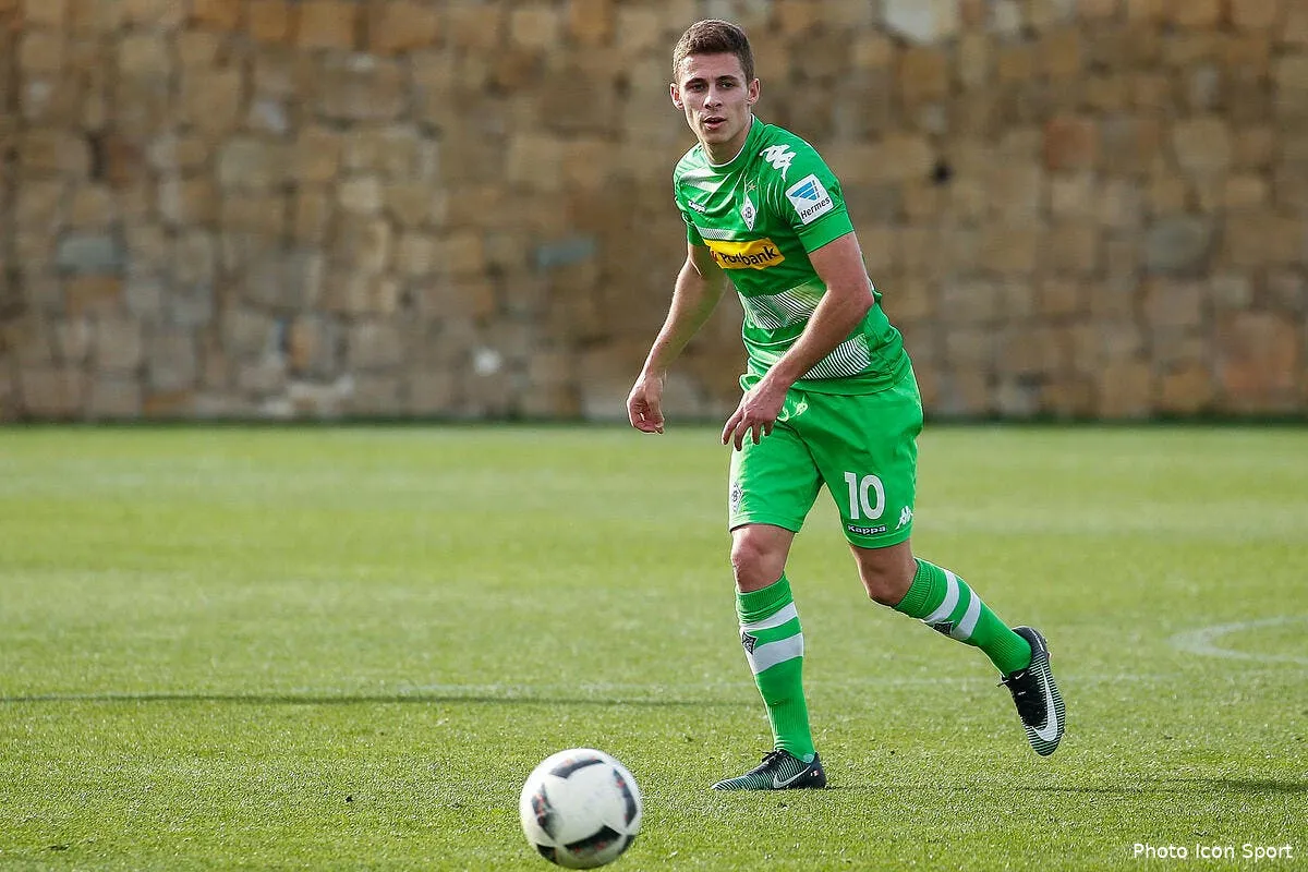 ol au cas ou lyon a coche deux attaquants a 20 me iconsport blg 100117 93 15187453