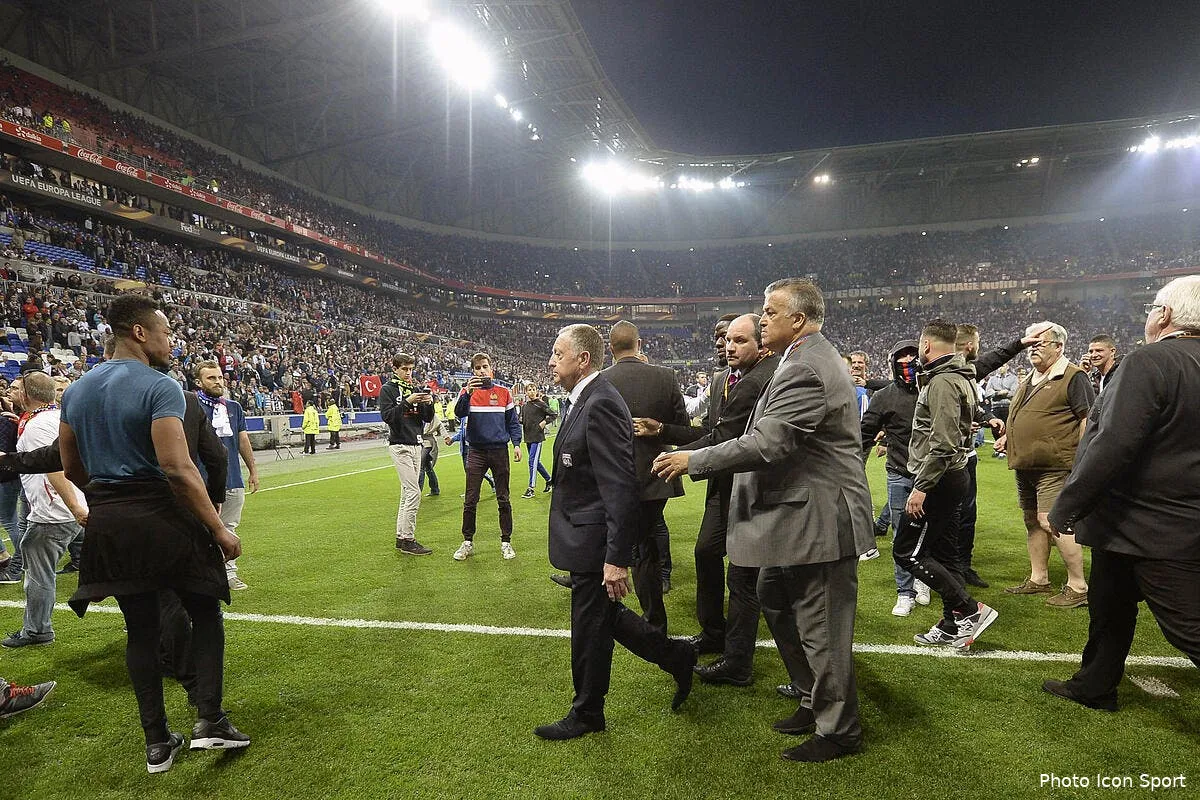 ol aulas demande aux supporters de supporter et c est tout iconsport laf 130417 02 41188063