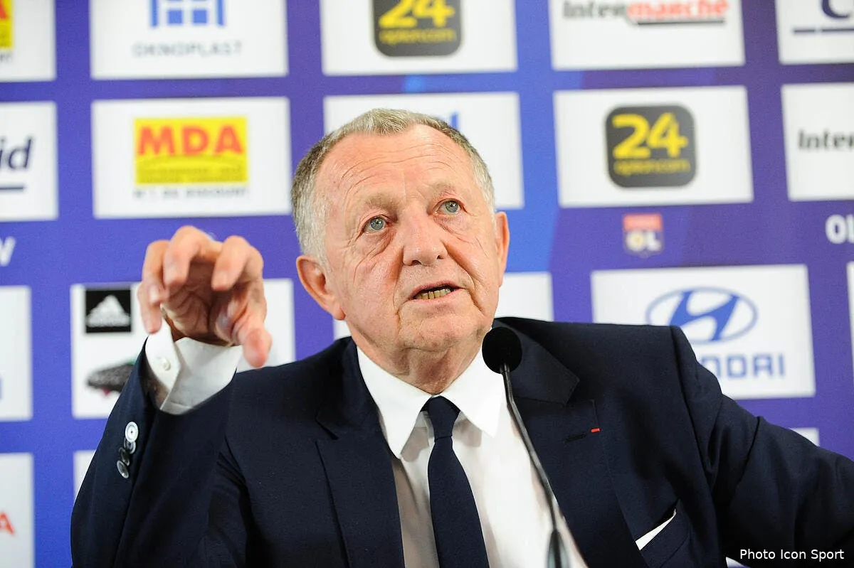 ol aulas dement officiellement un accord avec le barca pour umtiti iconsport jpt 281215 01 19145564