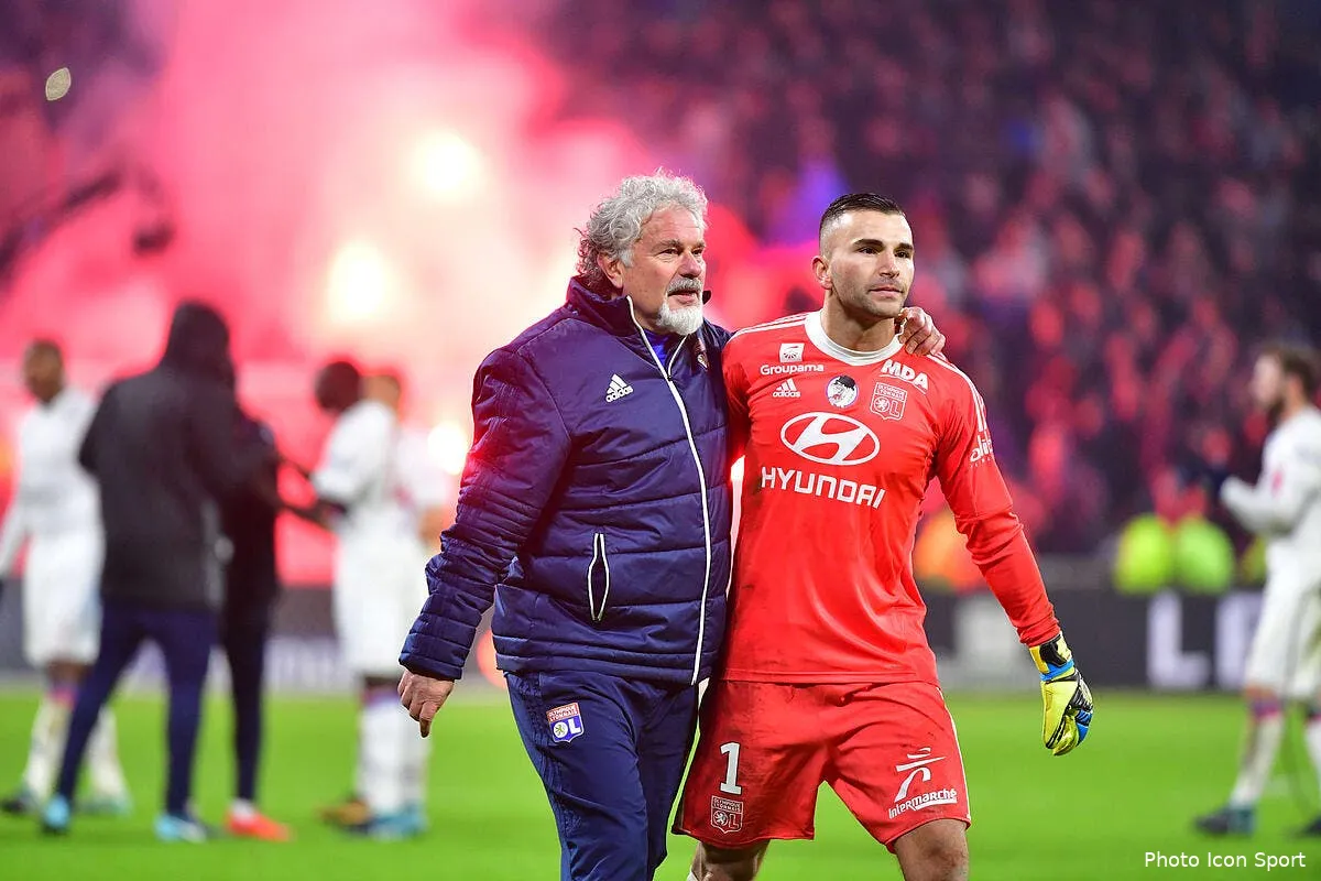 ol aulas et les joueurs font la fete avec les bad gones iconsport icon win 171217 01 33038203775