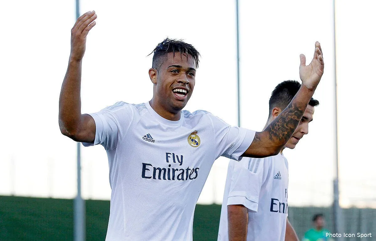 ol aulas lache le morceau mariano diaz va signer iconsport icon mar 270617 93 03184597