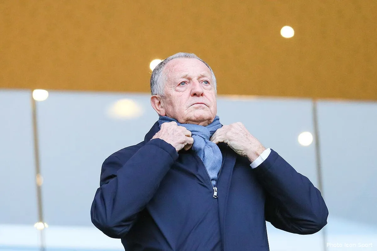 ol aulas maltraite ses coachs le maire de lyon s y met aussi aulas 39250765