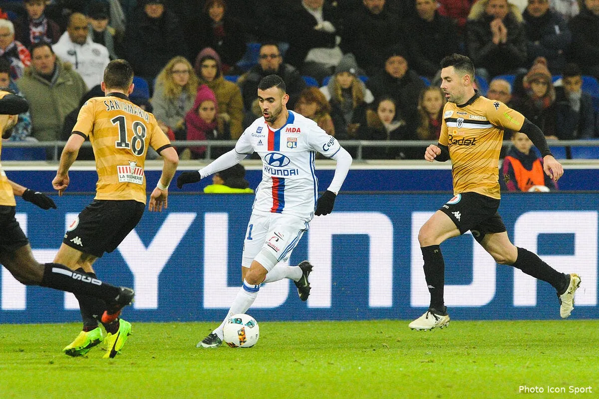 ol aulas monte a 300 000 par mois pour ghezzal iconsport jpt 211216 02 02166732