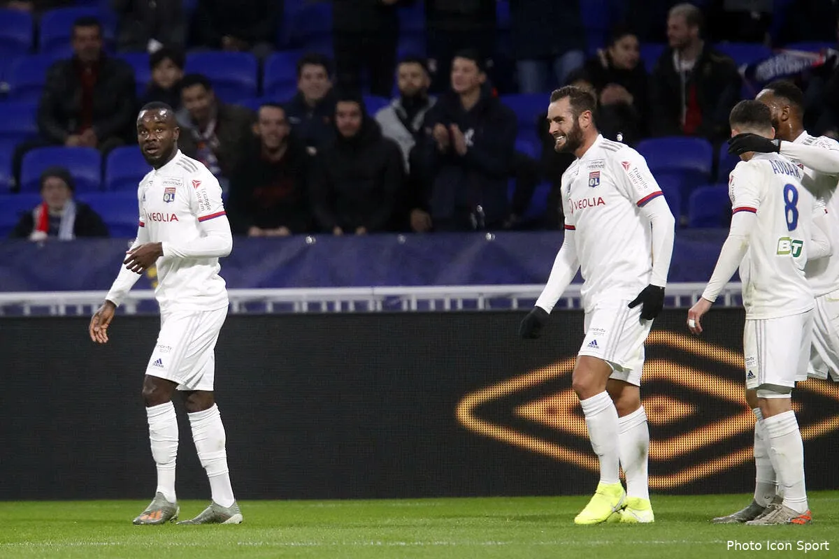 ol aulas recoit un coup de pression a 25 me au mercato icon 25i1126 copie274915