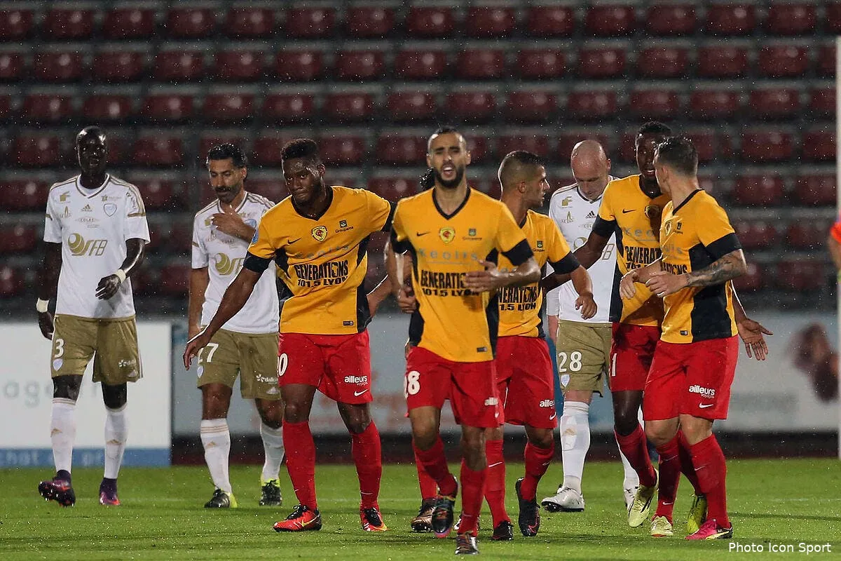 ol aulas se fait allumer par un dirigeant lyonnais iconsport muy 290916 25 15183411