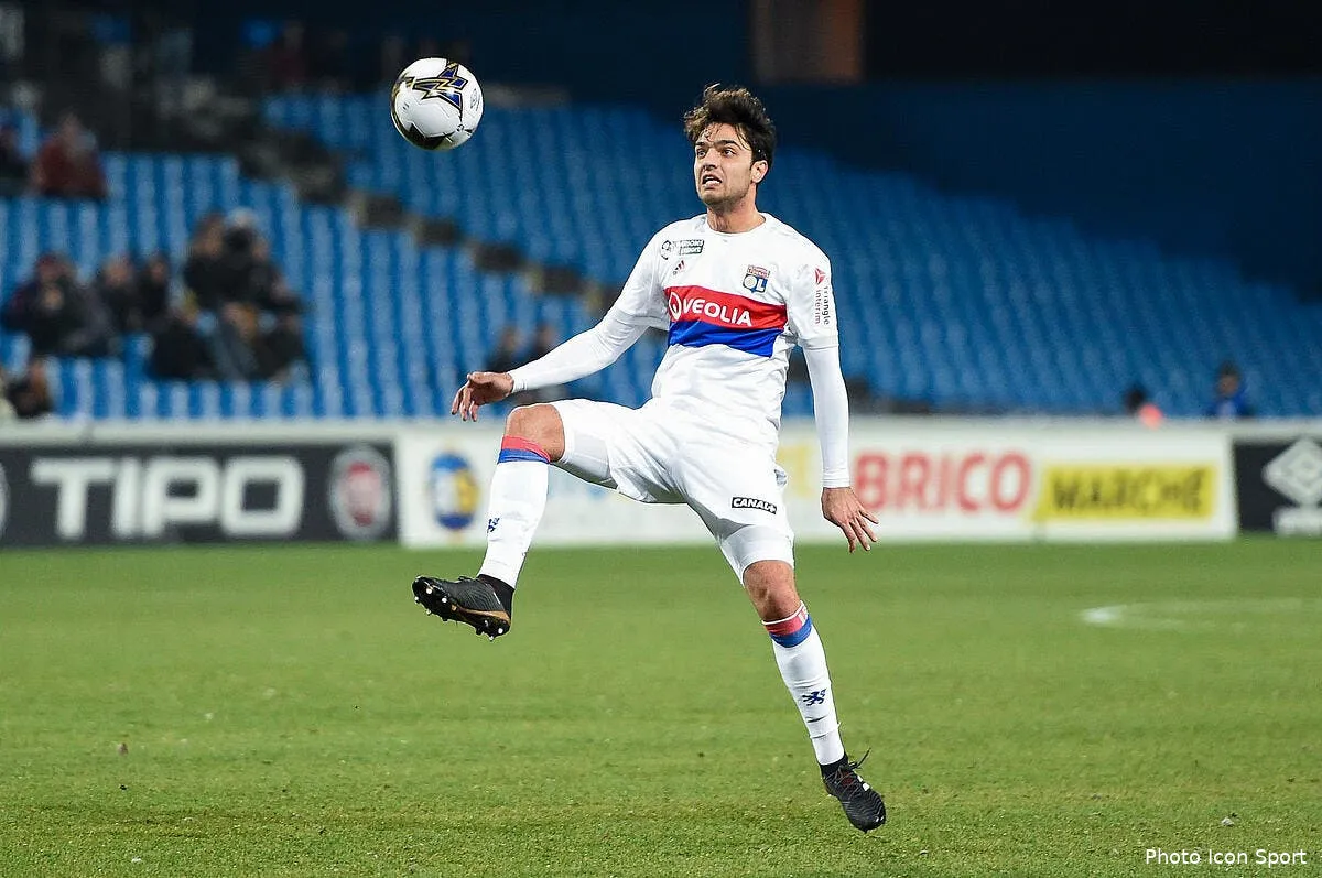 ol aulas veut caser 2 joueurs a la derive au mercato icon dim 131217 45 11203919