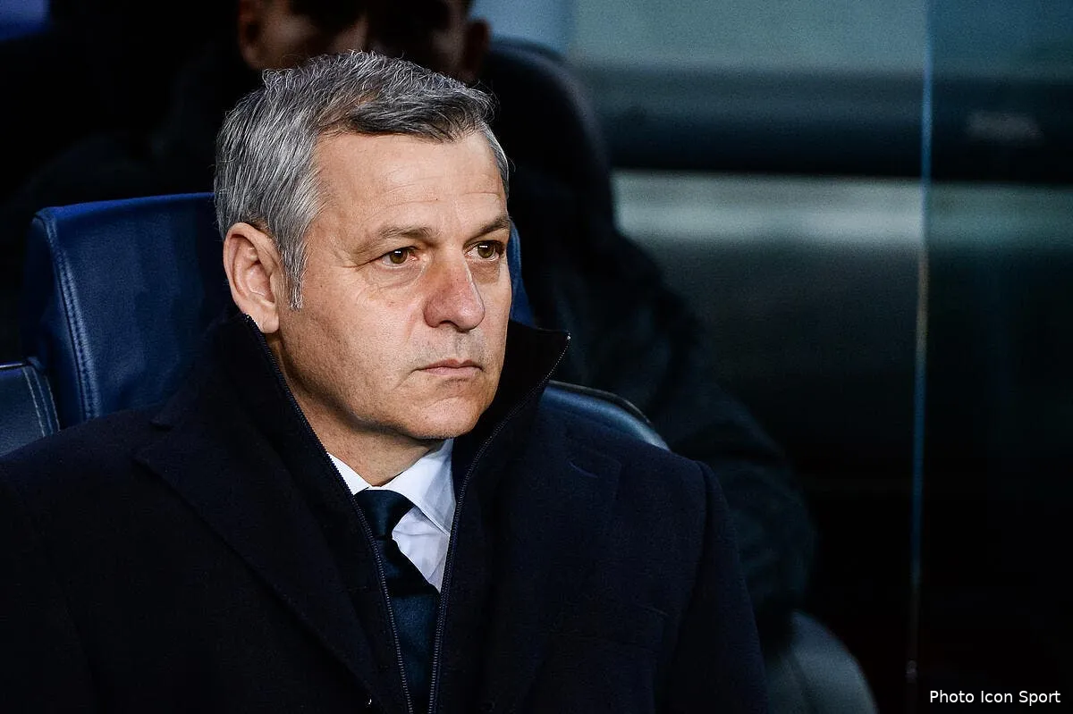 ol avec newcastle ca sent la fin pour genesio a lyon icon bap 130319 93 222247835