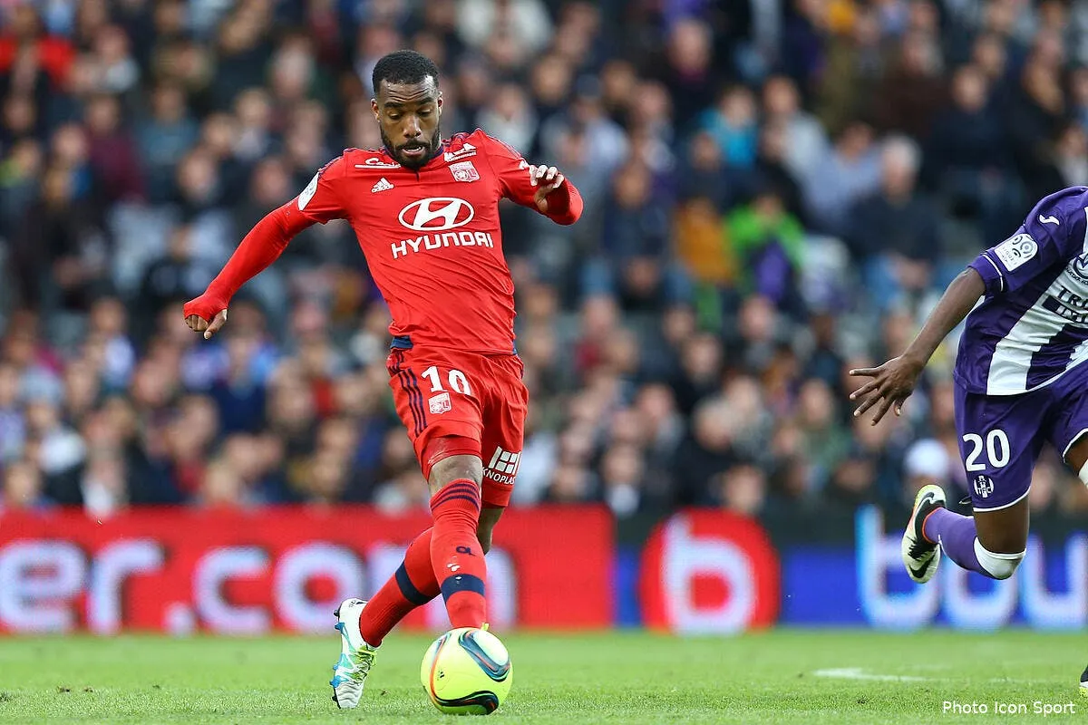 ol barcelone adore lacazette et fait un premier mouvement iconsport blo 230416 53 16141176