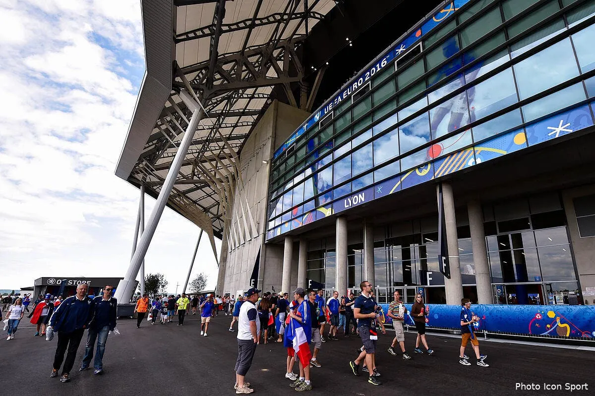 ol besiktas ca chauffe deja autour du parc ol iconsport gep 260616 07 23176582