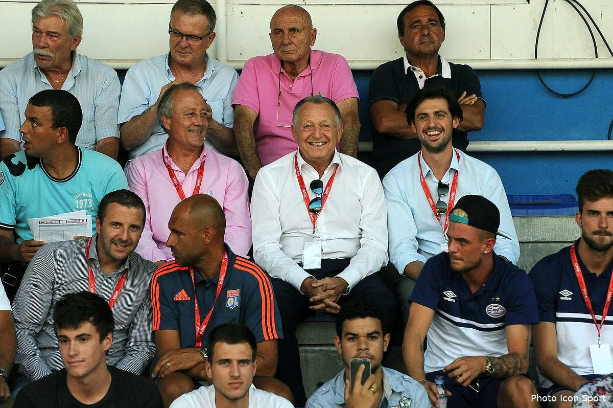 ol blanc tout proche aulas laisse quand meme une chance a baticle icon jpt 150715 05 07266899