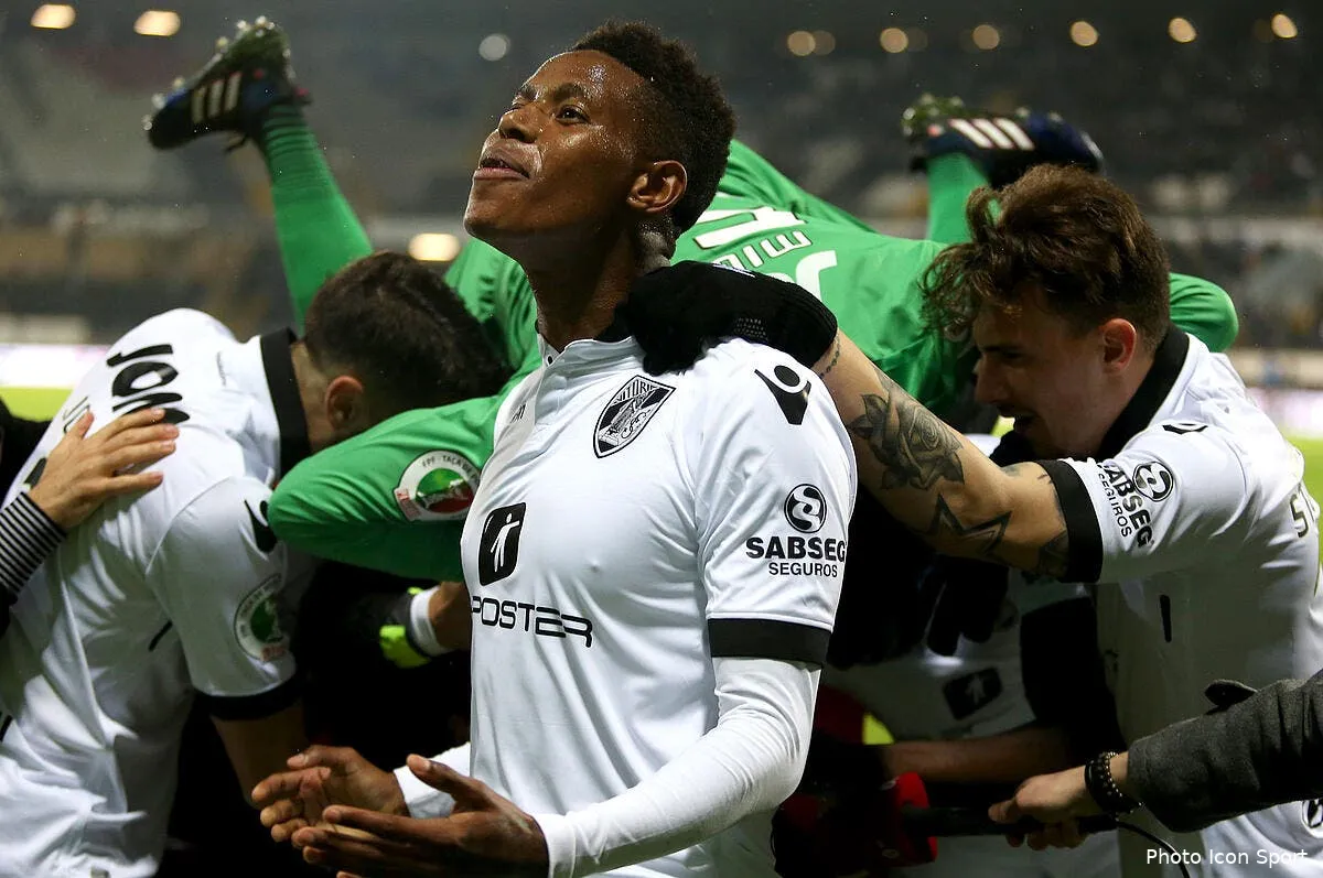 ol bongani zungu dans le viseur d aulas et de lyon iconsport glo 010317 10 11191177