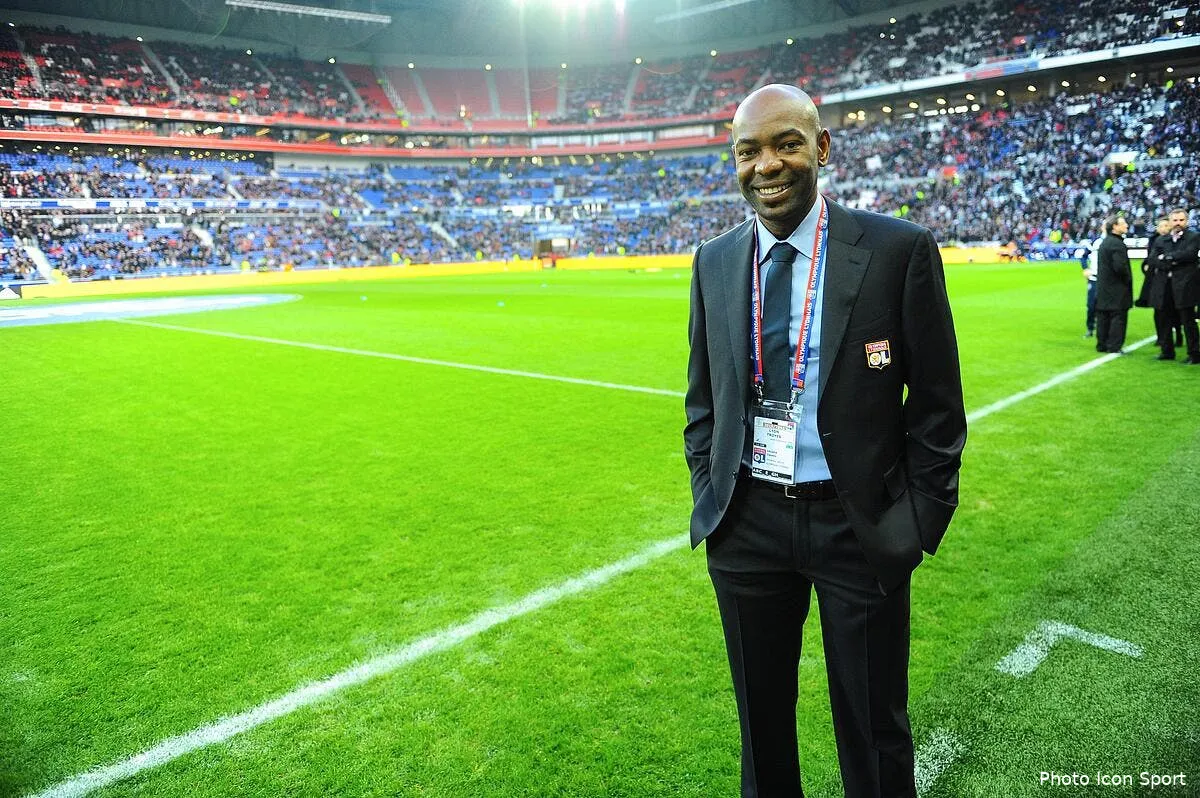 ol cacapa se prend la tete pour regler un bug majeur iconsport jpt 090116 08 51171484