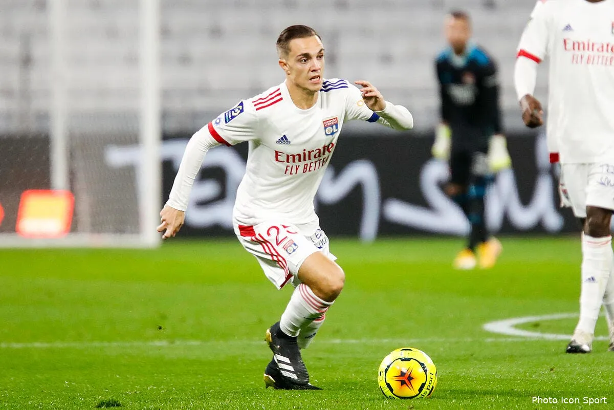 ol caqueret se reve en iniesta a l olympique lyonnais icon bia 081120 11 46 299245