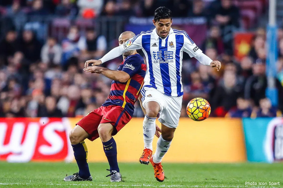ol carlos vela a lyon une mauvaise nouvelle arrive d espagne iconsport bag 281115 19 24181852