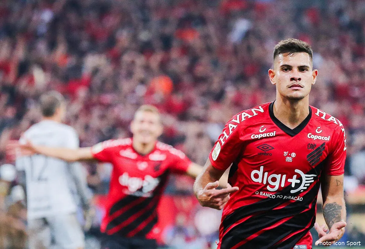 ol cavani l incroyable bug entre lyon et bruno guimaraes icon age20190911153276195