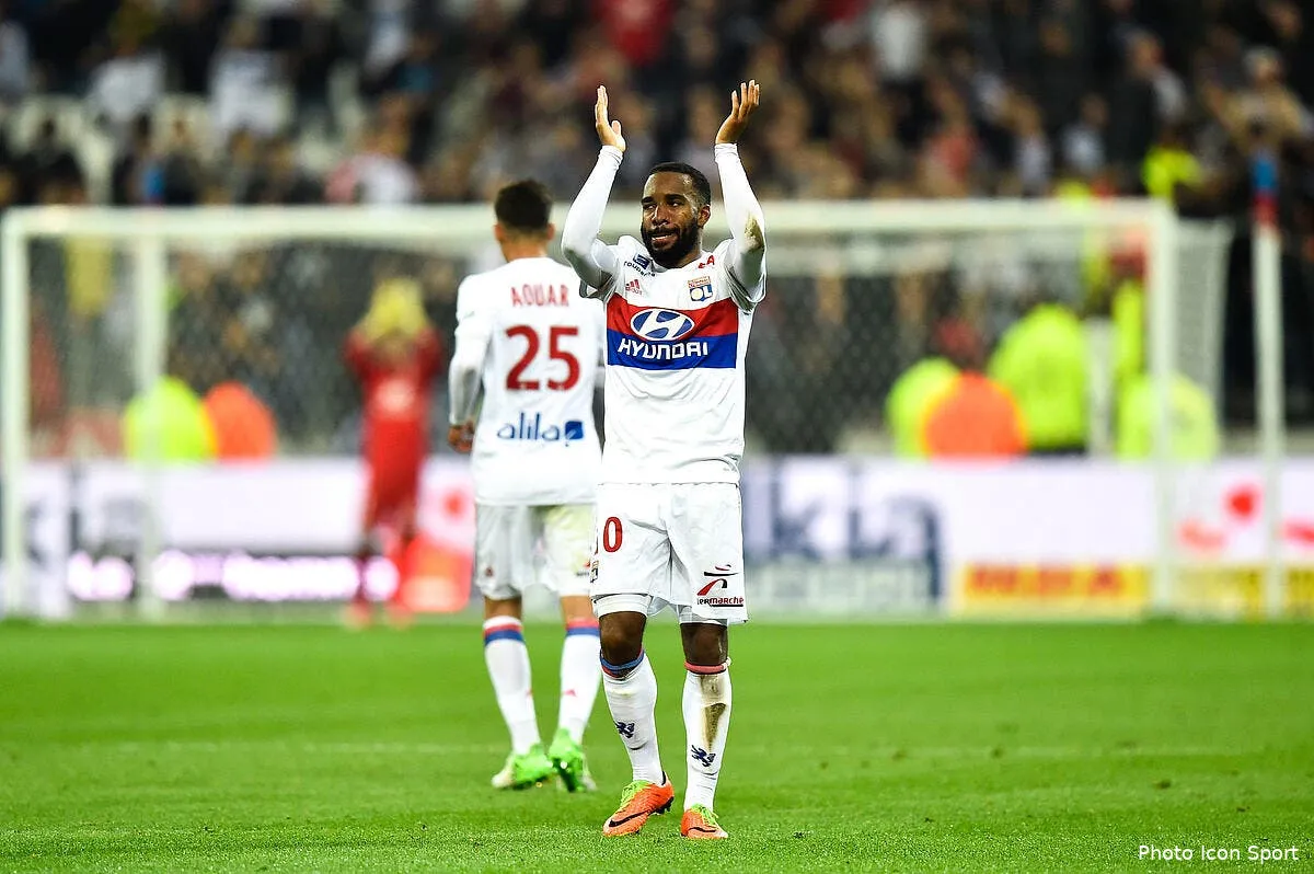 ol ce que lacazette s est dit quand il a quitte lyon iconsport laf 200517 04 01199891