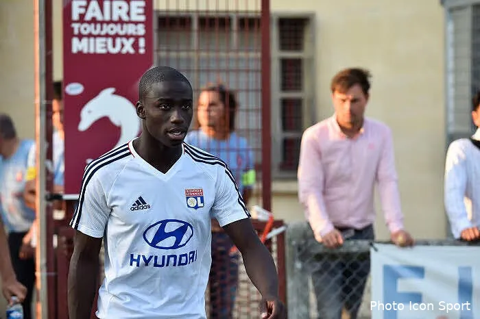 ol convaincu par aulas mendy n a pas hesite a signer a lyon iconsport icon laf 180717 10 87190447