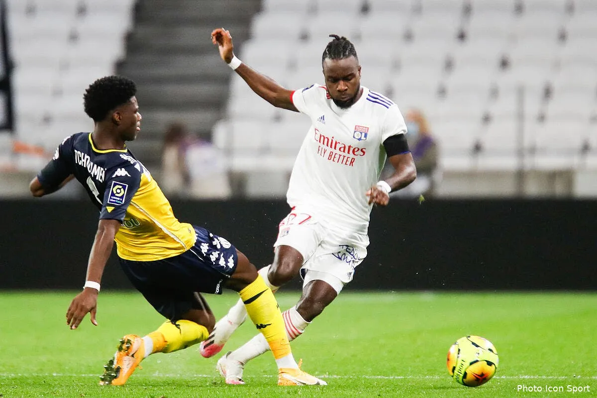 ol cornet applaudit le mercato de tres haut niveau de lyon icon 25i9128 copie 298709