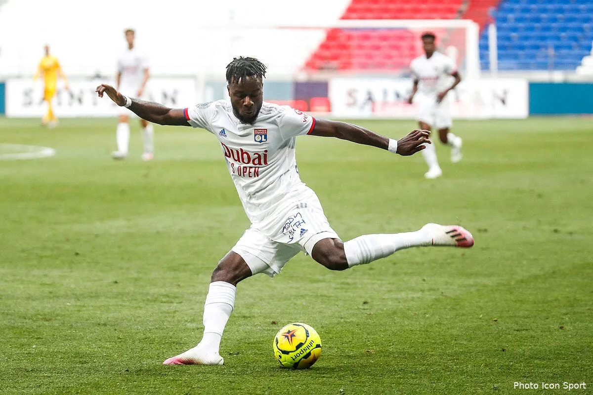 ol cornet pret a signer un cdi en defense a lyon icon 25i5861 copie289459