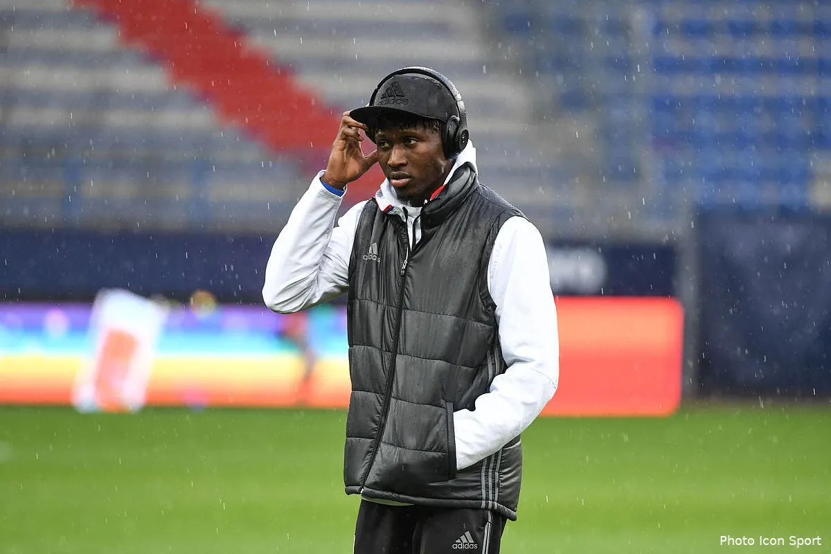 ol croire encore au podium yanga mbiwa a son idee iconsport dib 150117 10 03 1168918