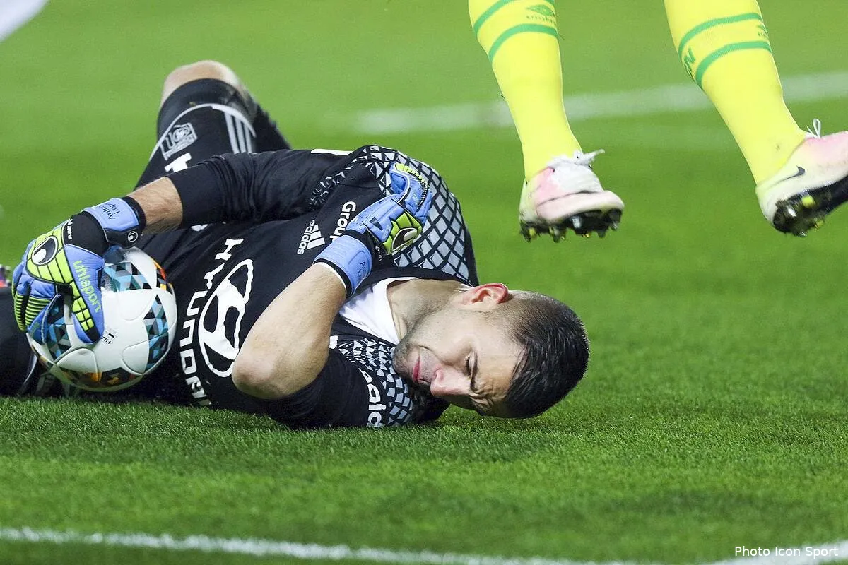 ol decision ce lundi pour anthony lopes contre seville iconsport lem 301116 17 16 3163166