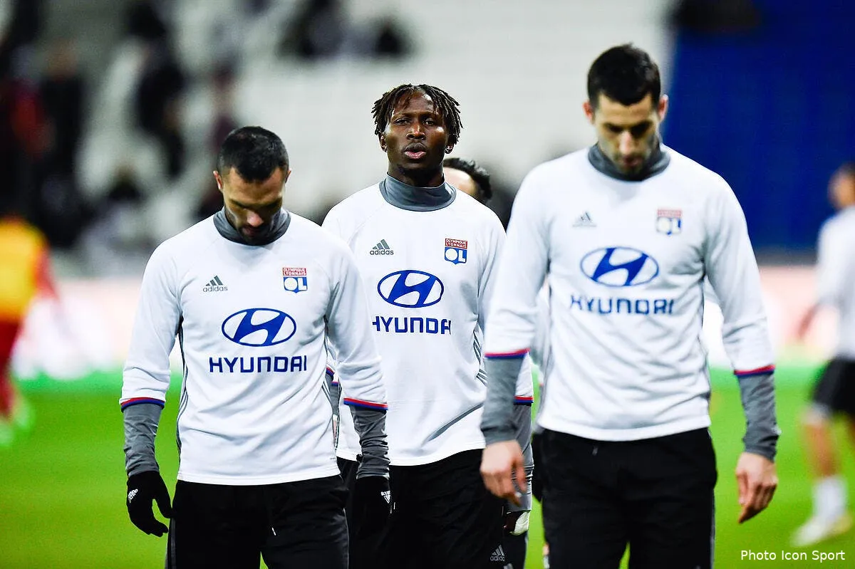 ol denis balbir crucifie yanga mbiwa sur place iconsport laf 080217 93 52171732