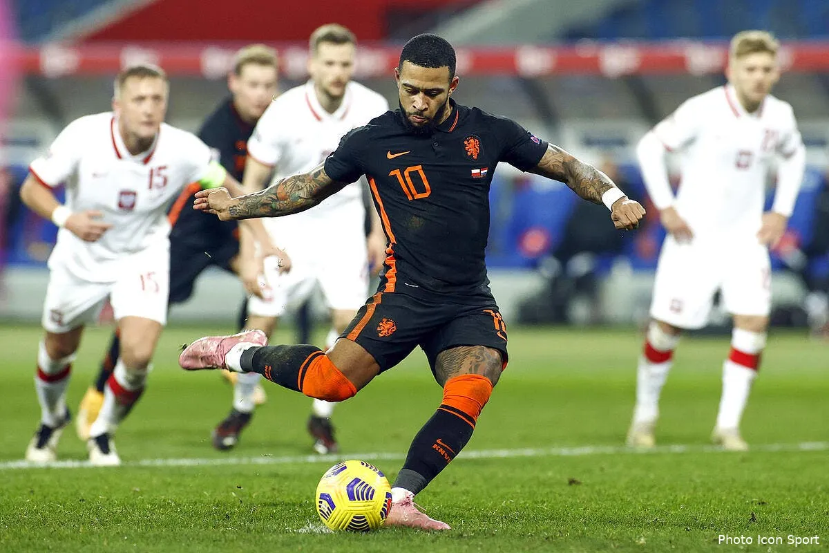 ol depay avec cristiano ronaldo la juve passe commande a noel icon 425296469 299715