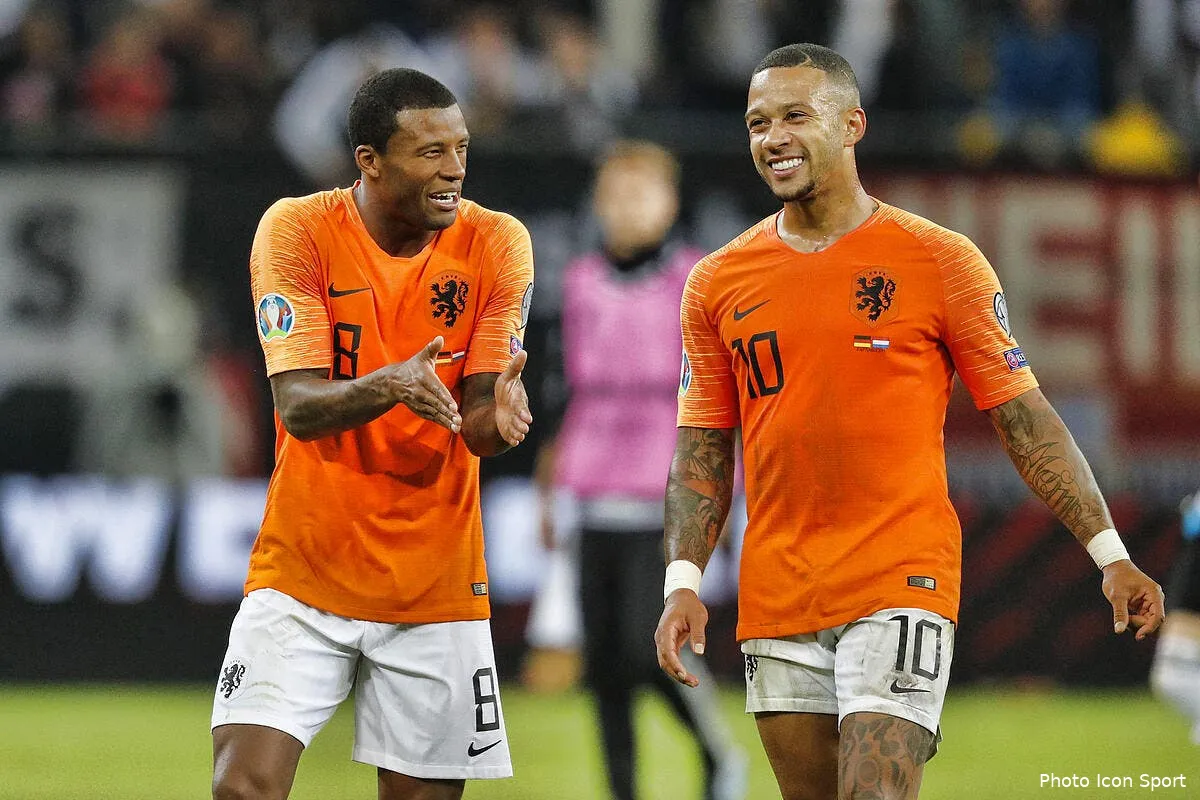 ol depay avec messi et griezmann le barca fait rever govou depay 26293421