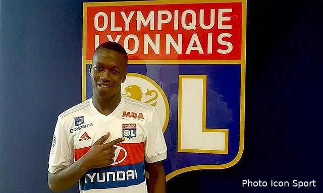 ol des doutes sur l age de pape cheikh diop l ol pourrait porter plainte ol pape cheikh diop se rode 1 heure avec la reserve de l ol 56922 191989192665