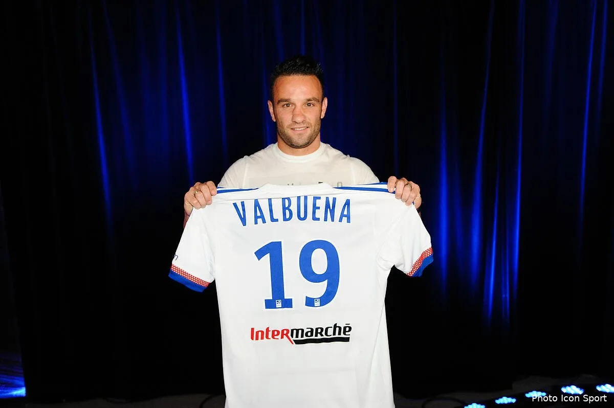 ol des lunettes de soleil dans le vestiaire quand il pleut iconsport jpt 110815 01 05137548