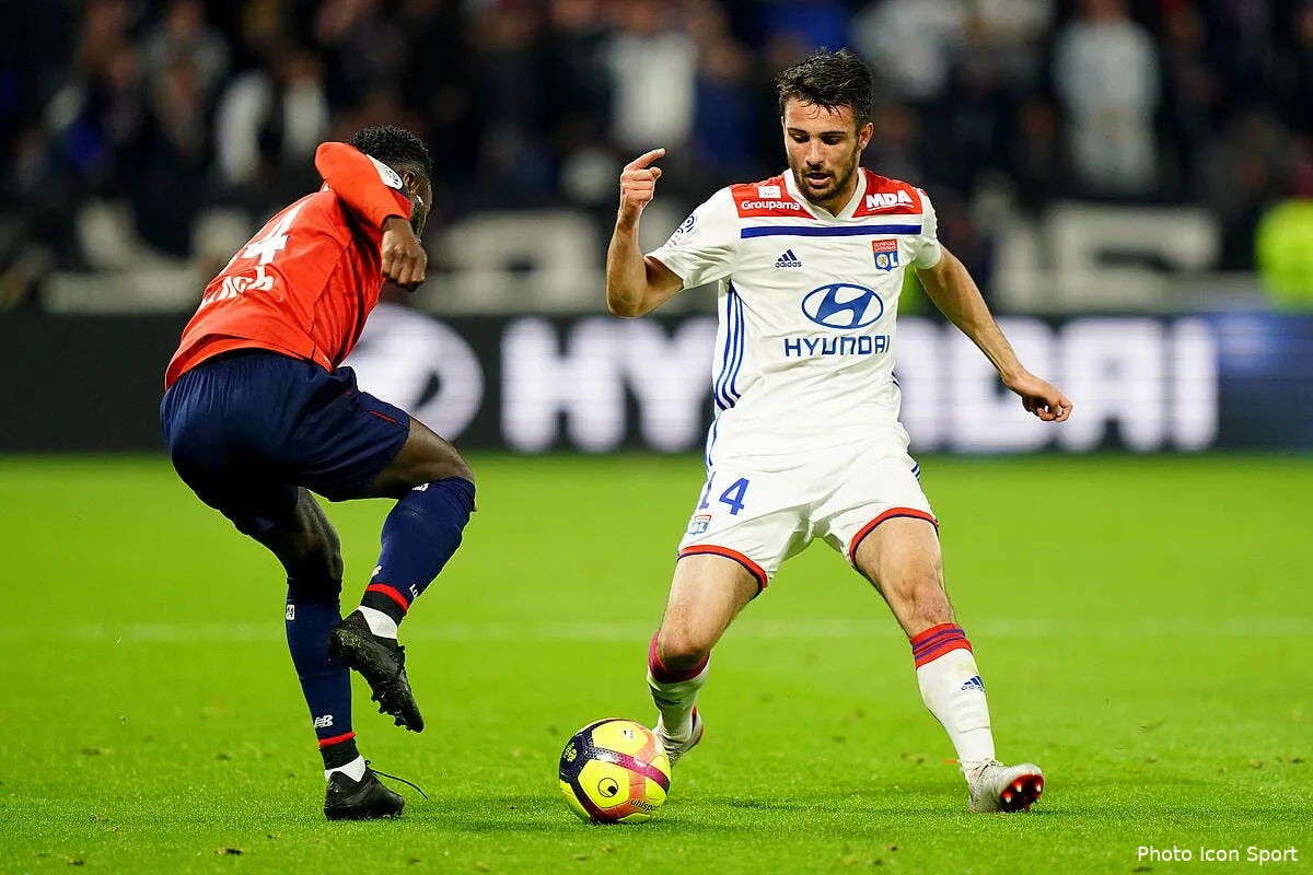 ol dubois en bleus grace a lyon il croise les doigts icon 190505p60436253695