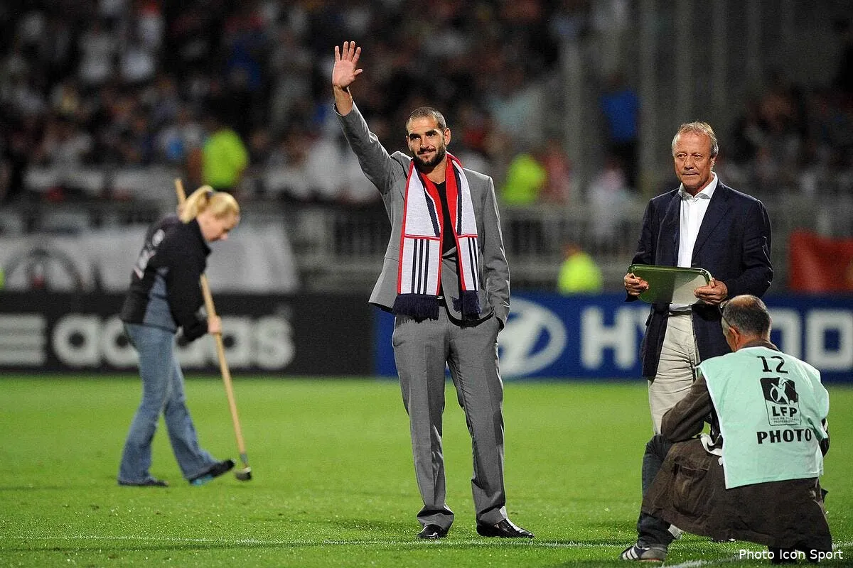 ol ecoeure par aulas lisandro lopez vide son sac avec lyon iconsport jpt 100813 004 01236243