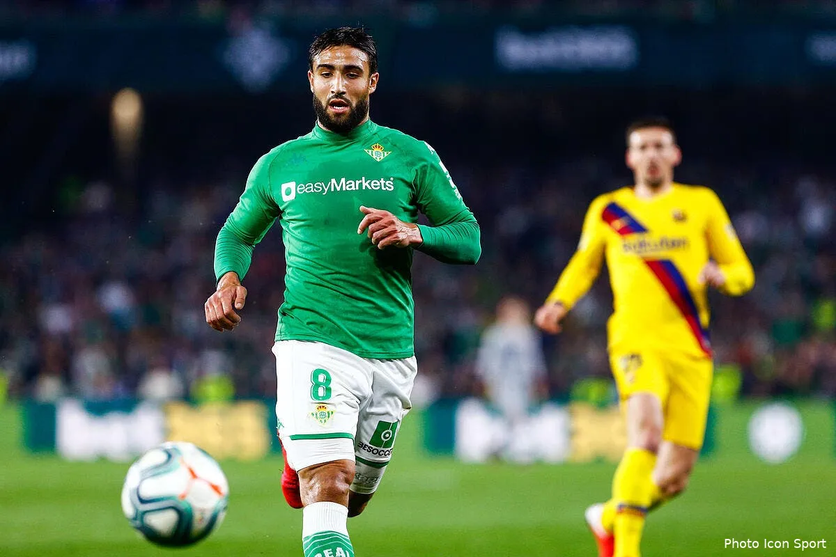 ol fekir donne de ses nouvelles et allume l arbitrage francais icon ap200209 017278883