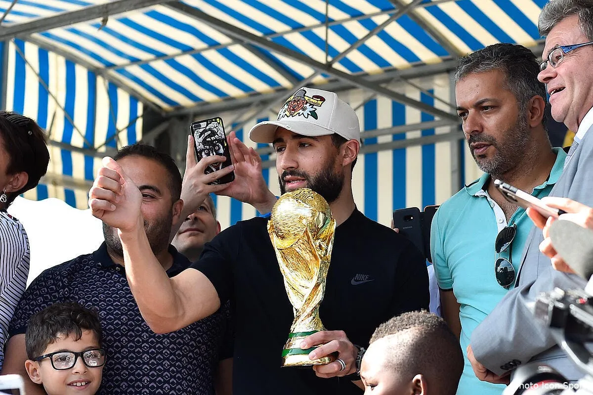 ol fekir ou pas lyon acheve les fans de liverpool avec cette annonce iconsport icon laf 170718 01 04225237