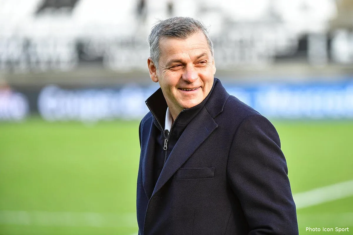 ol focalise sur lyon genesio compose un 11 de fou genesio 14277757