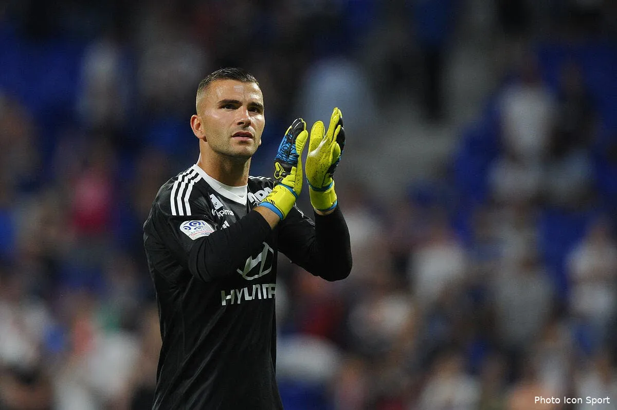 ol frustre anthony lopes reclame un ol plus tueur iconsport icon fer 050817 10 29 1191081