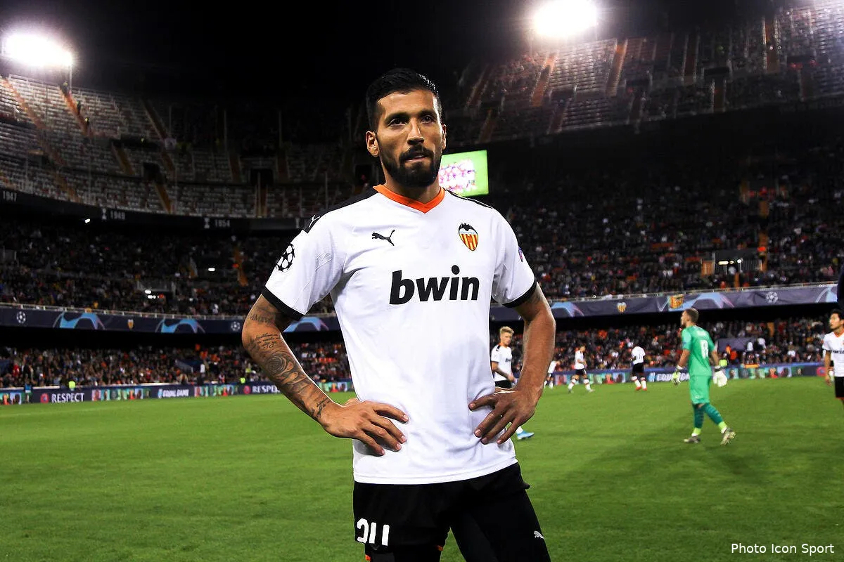 ol garay le gros coup defensif du mercato icon ecommercefotos ecommerce2 101260024273241