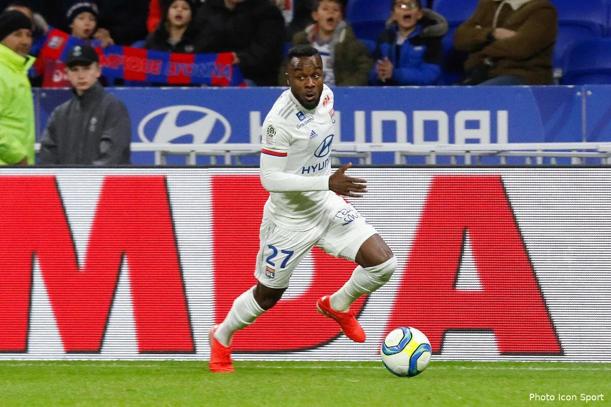 ol garcia tient son roberto carlos l heureux elu n est pas ravi cornet 12273289