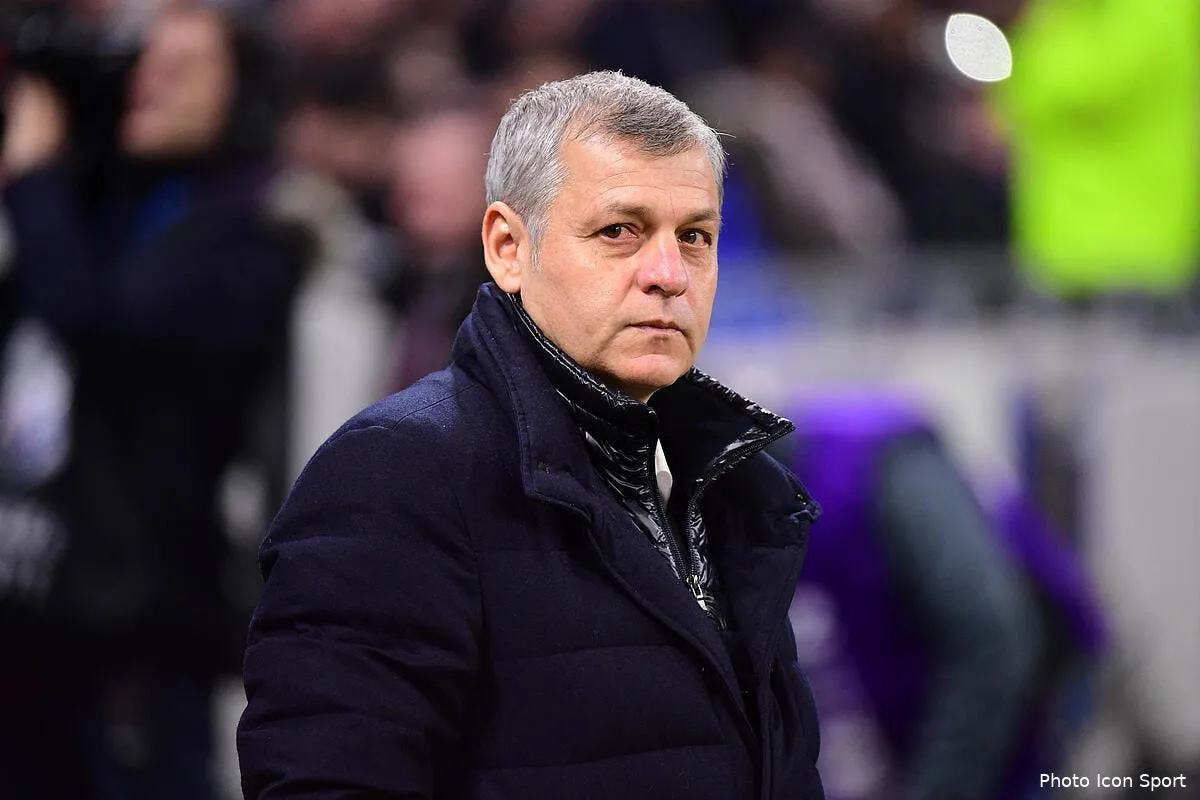 ol genesio assure ses arrieres et dit oui au puissant zahavi icon win 150219 01 81175245271