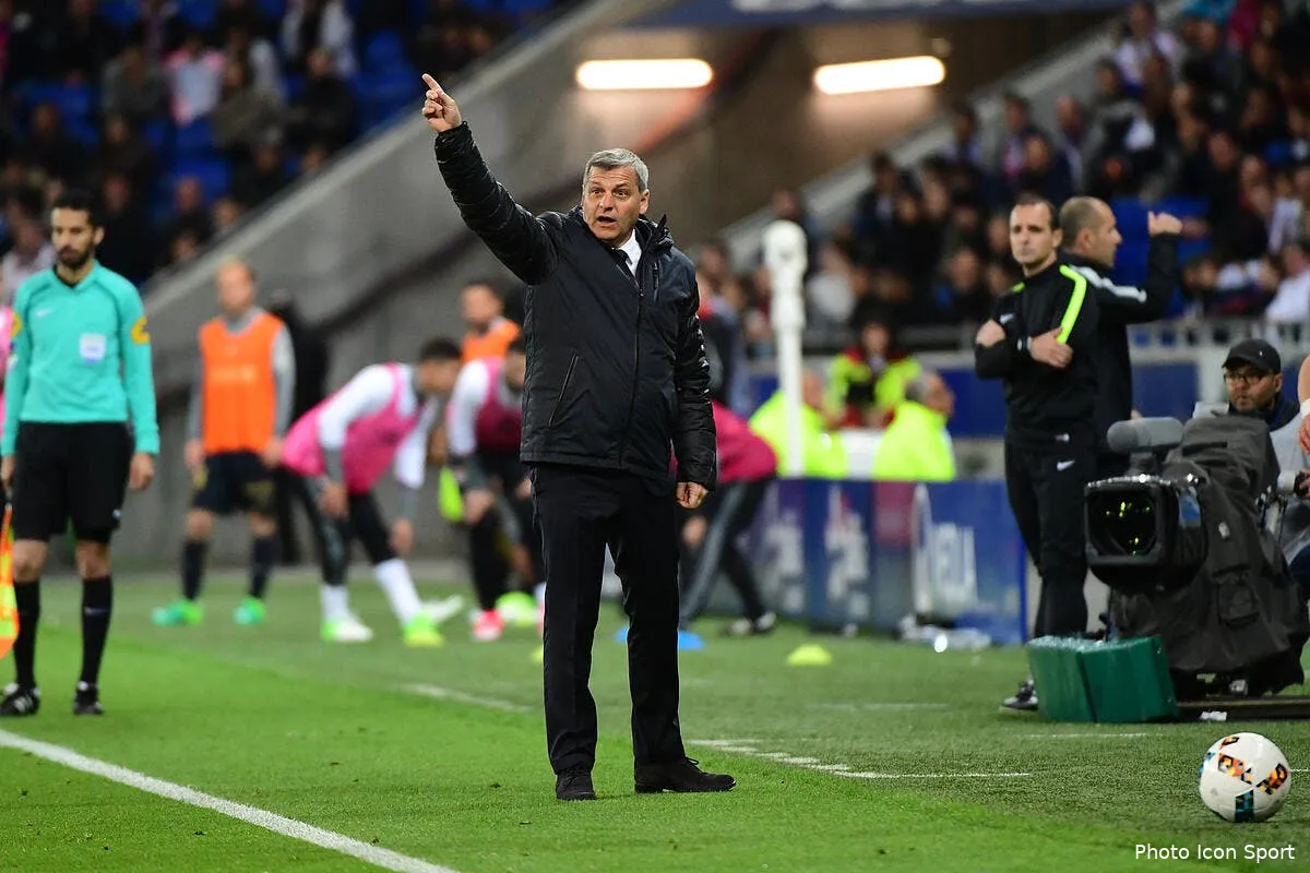 ol genesio n en peut plus des abrutis dans les stades iconsport win 230417 01 3723178008