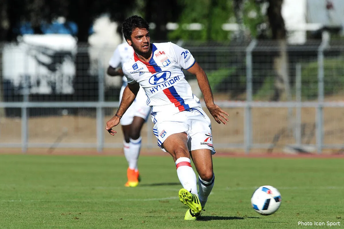 ol grenier range son casier il quitte l ol iconsport jpt 090716 01 11206769