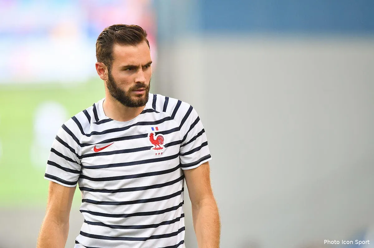 ol gueye file au psg everton ne piochera pas a lyon icon lp 9944942259887