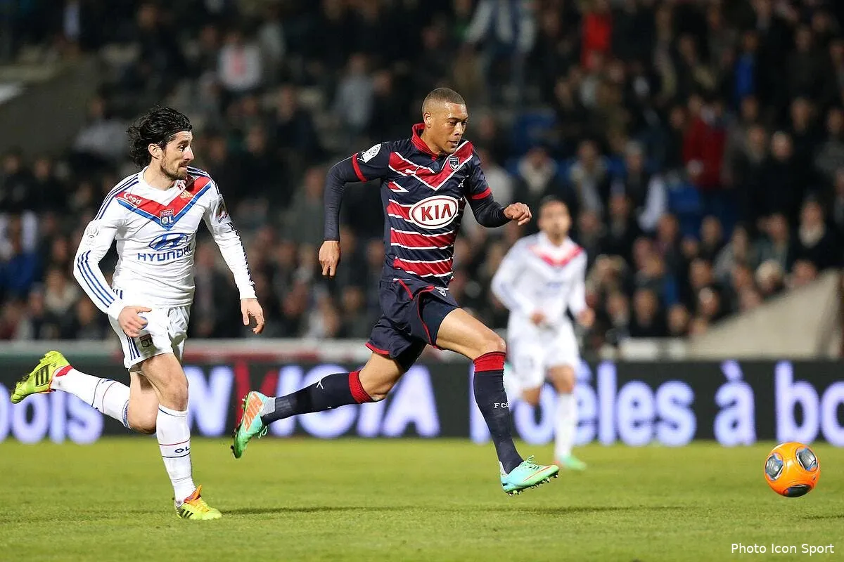 ol hoarau etait pret a jouer les pompiers de service a lyon cet hiver iconsport blo 090314 05 10181694