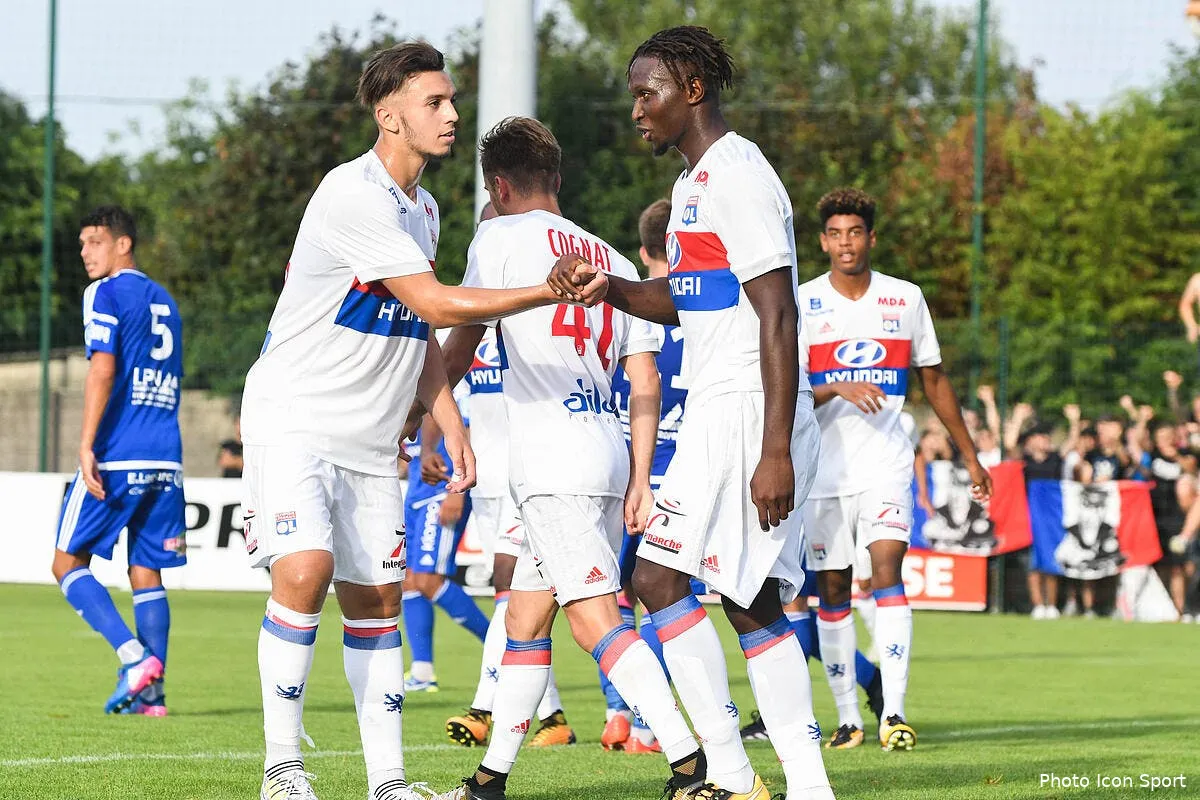 ol il voulait partir la tete haute il reste en tribunes iconsport icon leb 080717 08 82195671