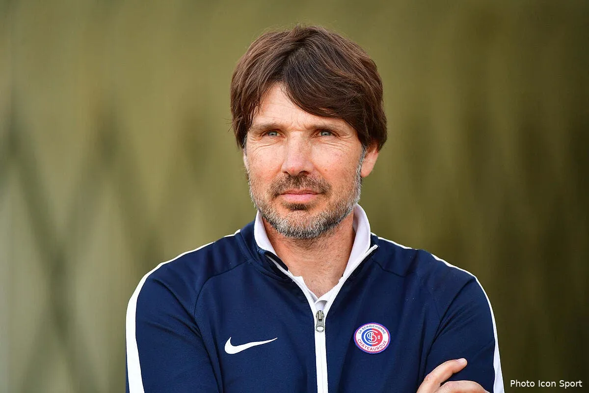 ol jean luc vasseur nomme entraineur de l equipe feminine icon win 240418 01 48229256259