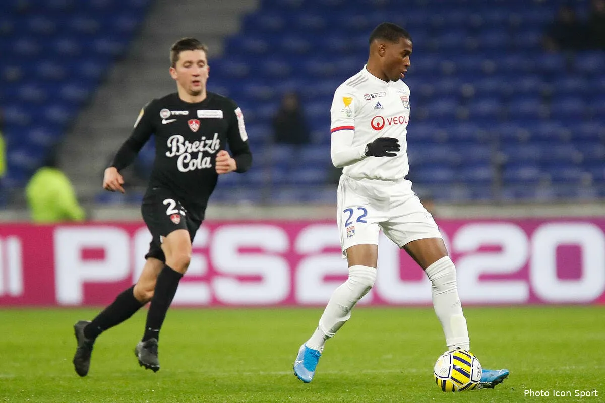 ol jean lucas le broyeur de rumeurs du mercato icon 25i9619 copie275581